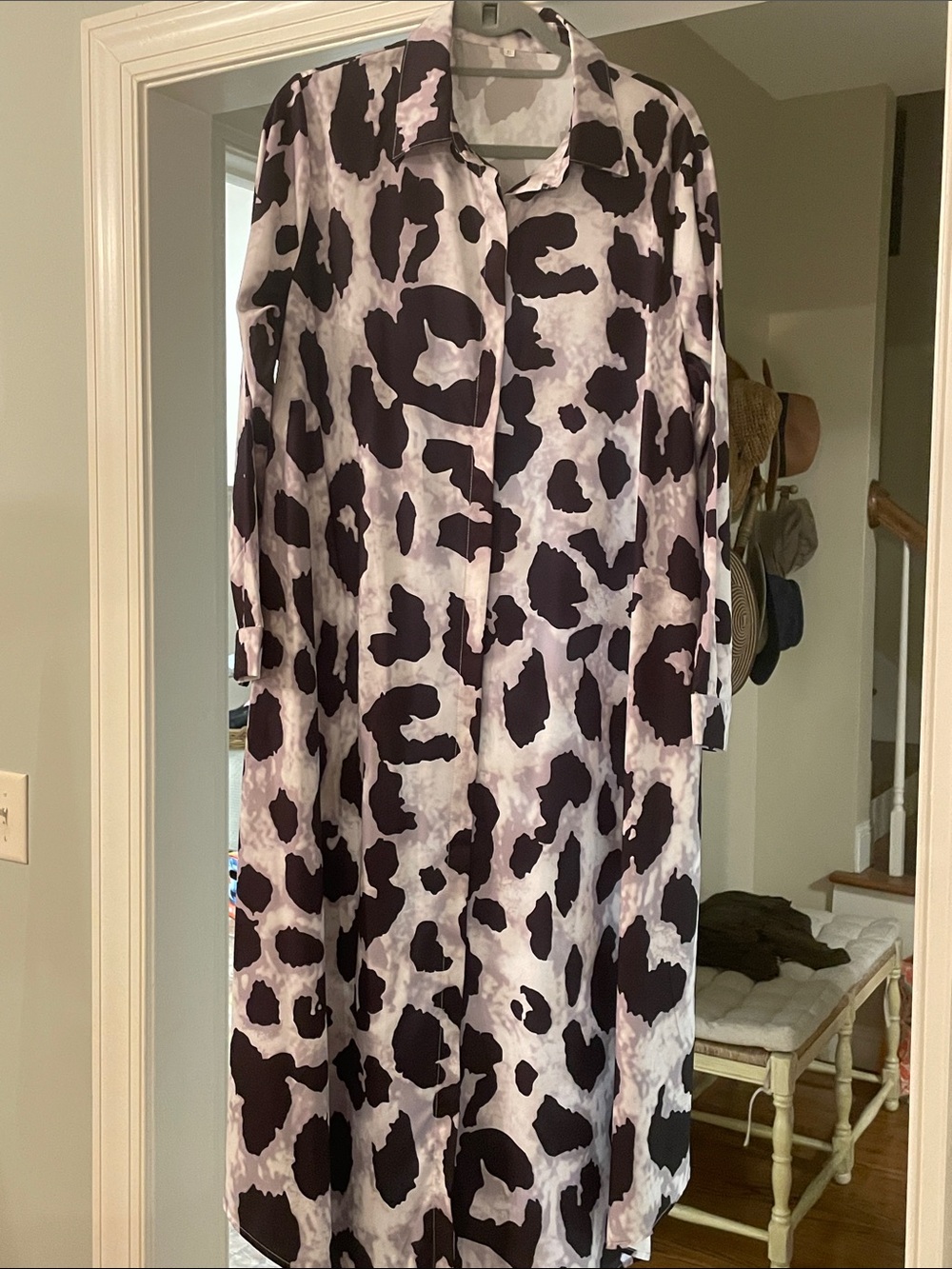 Womens Black and White Leopard Print Shirt Dress. XL